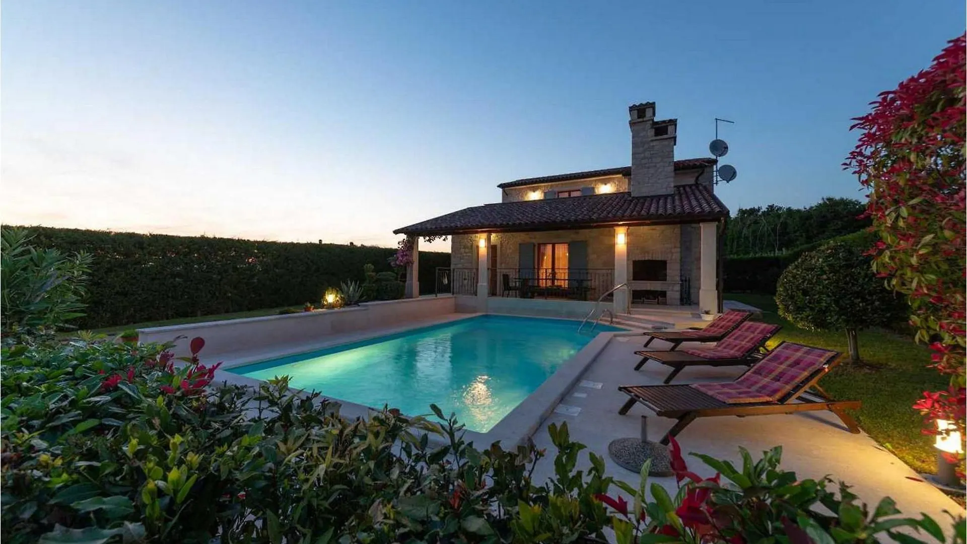 House Anka Villa Tinjan Holiday home