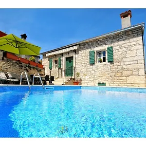 Casa Antignana Tinjan